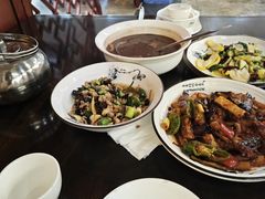 -宣威年猪饭·二十年云南家常菜·特色小炒肉·春季鲜花野菜上新(尚邻雅苑店)