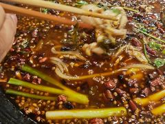 -鸿顺老铁锅美蛙鱼府(解放碑店)