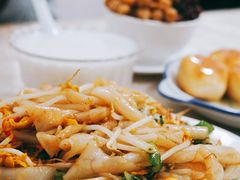 三丝炒陈村粉-老周记顺德双皮奶