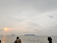 -Sunset Bar(丹绒亚路香格里拉店)