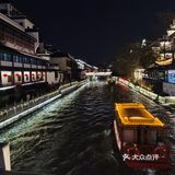 夜幕降临 华灯初上  一场穿越时空的对话