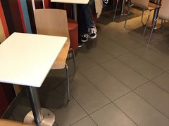 -麦当劳(乳山路店)