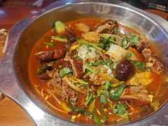 -爆炸头阿姨小四川正宗川味小吃(无任何分店)
