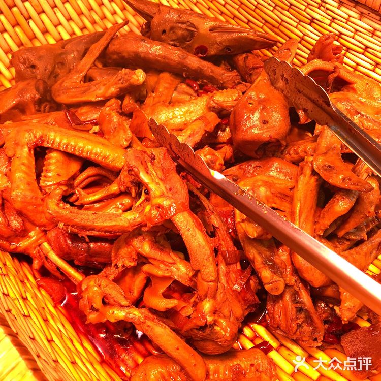 真香，鸭二哥的卤味绝了 地理位置：宝安大仟里正对面