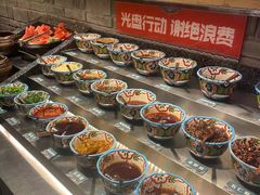 -老牌坊云南鱼豆花火锅(哈西万达店)