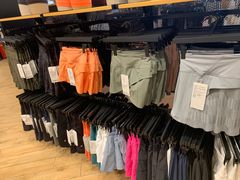 -lululemon(上海浦东IFC店)