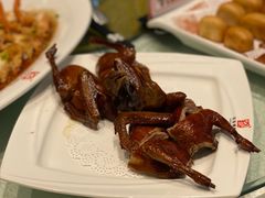 脆皮乳鸽-小舟山海鲜