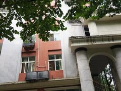 -武汉外国语学校