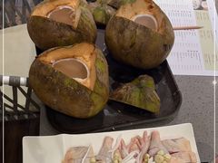 -东椰·海南椰子鸡火锅(朝阳门店)