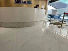 -瑞尔齿科(上海长风大悦城店)