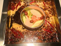 -二荆条·蜀鲜汇城市森林火锅