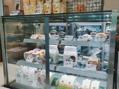 面包甜点陈列柜-喜茶(上海泰禾大厦店)