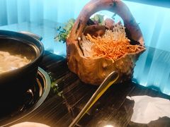 -东椰·海南椰子鸡火锅(朝阳门店)