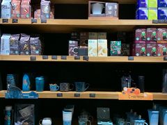 零售区-星巴克臻选(郑州国贸360广场店)