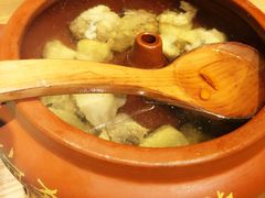 -云海肴·汽锅鸡·云南菜(天山百盛优客店)