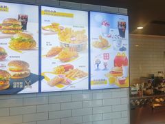 -麦当劳(莘松路芭比伦DT店)