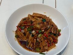 -阿瓦山寨·湘菜现炒·剁椒鱼头王(咸阳总店)