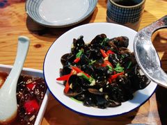 -野山舂·贵州现舂酸汤火锅(鸿通城店)