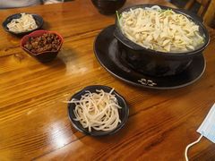 -丽虹云南过桥米线(兴工街店)