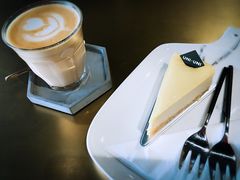 -UNI UNI(环亚凯瑟琳店)