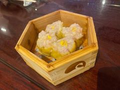 鲜虾干蒸烧卖-白天鹅宾馆-玉堂春暖餐厅