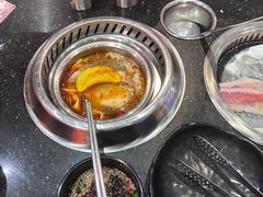 -钱小主·自助回旋烤肉火锅餐厅(东方新天地店)