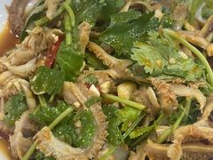 -闽粤一牛潮汕牛肉火锅