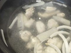 椰子水汤底-润泽园海南椰子鸡·糟粕醋火锅(拱北店)