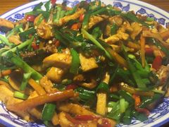 韭菜炒豆腐干-醋果子炒大肠·老赣南客家菜(渔湾里店)