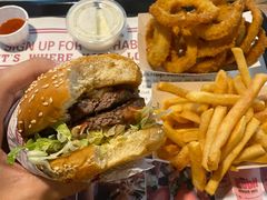 -The Habit Burger Grill 哈比特汉堡(复兴soho店)