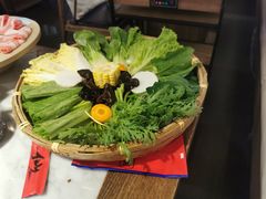 -尚尚仙·酸汤猪手·猪肚鸡火锅(华联万柳购物中心店)