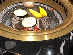 -山川小町·极番烧肉(新地假日广场店)