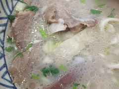 -八百里牛肉汤(盖饭·锅贴·万象城店)