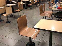 大堂-麦当劳(军博店)