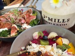 水果奇亚籽布丁碗-O'mills Sourdough Bakery&Bistro(永嘉路店)
