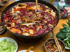 -鸿顺老铁锅美蛙鱼府(解放碑店)