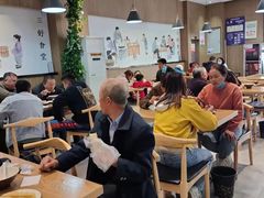 大堂-三好食堂(煎饺·馄饨·肉饼米线·盛世广场店)