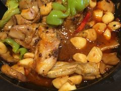 -云海肴·汽锅鸡·云南菜(天山百盛优客店)