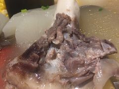 -有红鸡毛店·川菜(建设路店)