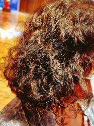 -HAIR CORNER