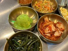 -釜山火炉·海鲜烤肉(紫藤路店)