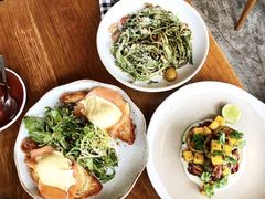 -ROAST coffee & eatery