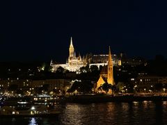 -多瑙河畔鞋履雕塑