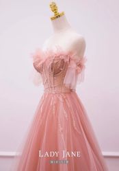 -Lady  Jane高端婚纱礼服馆