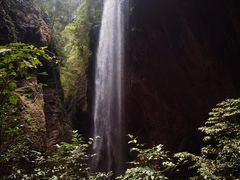 -龙水峡地缝景区