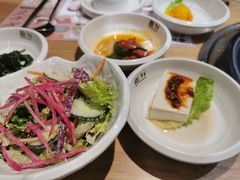 餐前小菜-本家韩国烤肉(青岛万象城店)