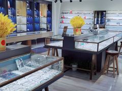 -宏宇眼镜蔡司依视路折扣店(兆佳眼镜城店)