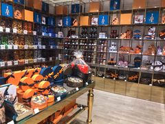 -VENCHI 闻绮(北京国贸商城店)