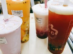 -CoCo都可(曹路宝龙广场店)