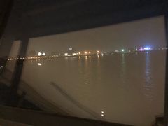 -上海滴水湖皇冠假日酒店